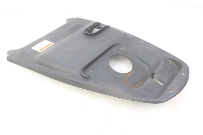 photo de UNDERSEAT COVER SUZUKI SIXTEEN 125 (2008 - 2010)