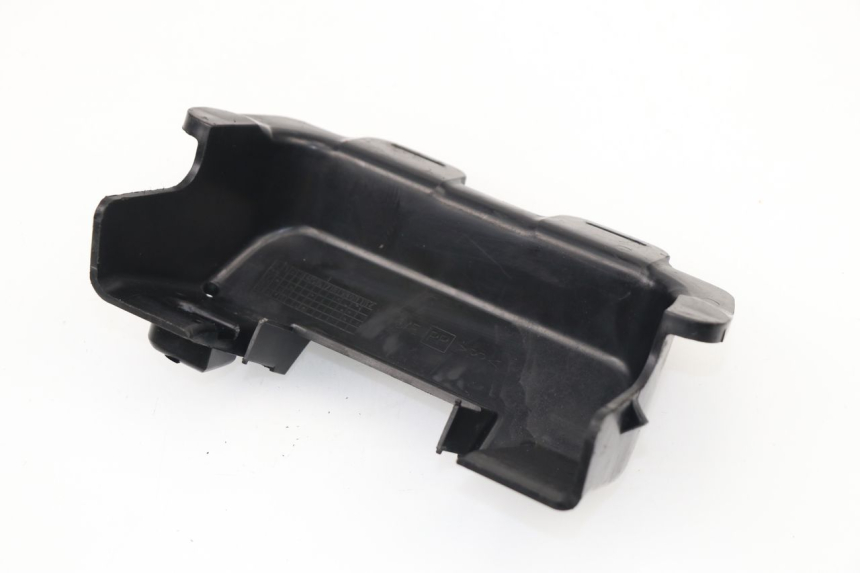 photo de UNDERSEAT PANEL SUZUKI SV S 650 (1999 - 2002)