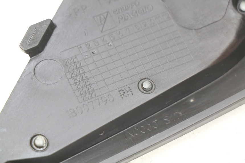 photo de UNDERSEAT COVER APRILIA SXR 50 (2021 - 2023)