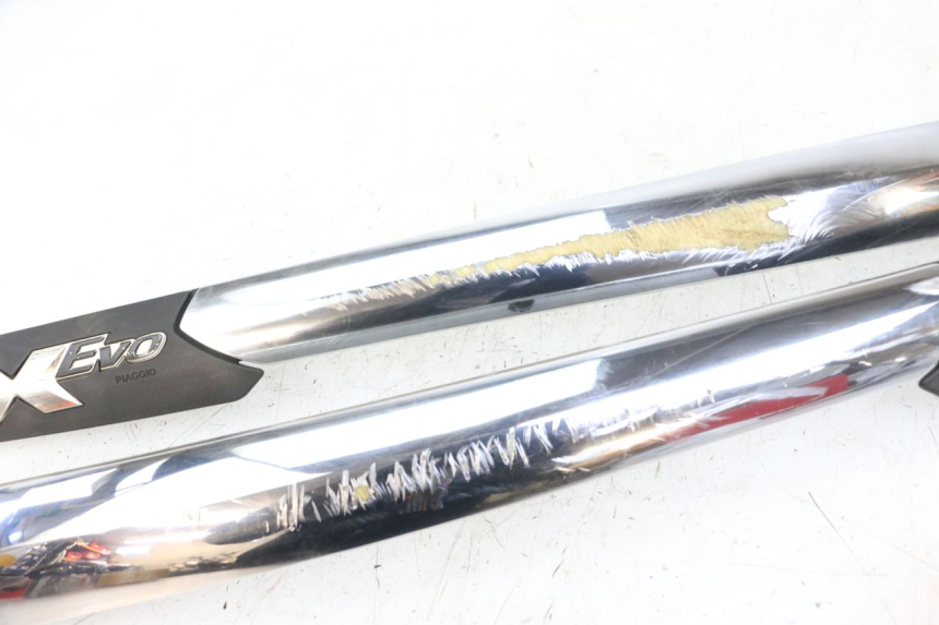 photo de UNDERSEAT PANEL PIAGGIO XEVO - X EVO 125 (2007 - 2017) - Zoom on usage condition