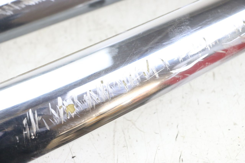 photo de UNDERSEAT PANEL PIAGGIO XEVO - X EVO 125 (2007 - 2017) - Fixing points details