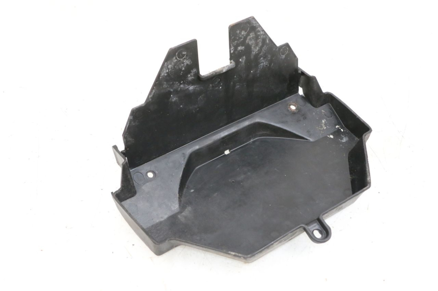 photo de UNDERSEAT PANEL YAMAHA XJ F 900 (1983 - 1994)