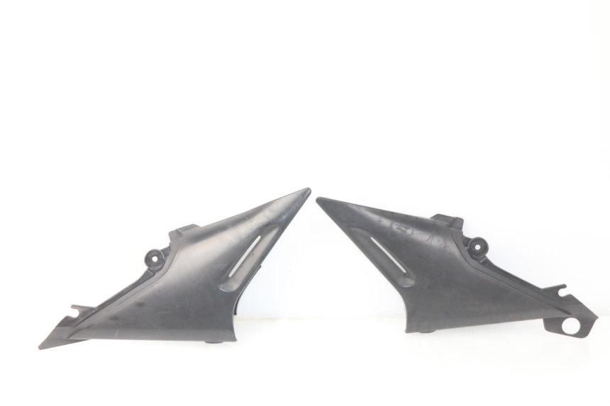 photo de UNDERSEAT PANEL YAMAHA XJ600 XJ DIVERSION 600 (1992 - 1997)