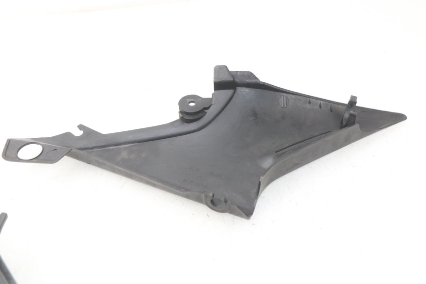 photo de UNDERSEAT PANEL YAMAHA XJ600 XJ DIVERSION 600 (1992 - 1997)