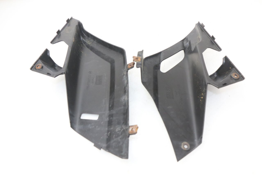 photo de UNDERSEAT COVER YAMAHA XMAX X-MAX 125 (2006 - 2009)