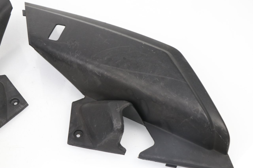 photo de UNDERSEAT COVER YAMAHA XMAX X-MAX 125 (2006 - 2009)