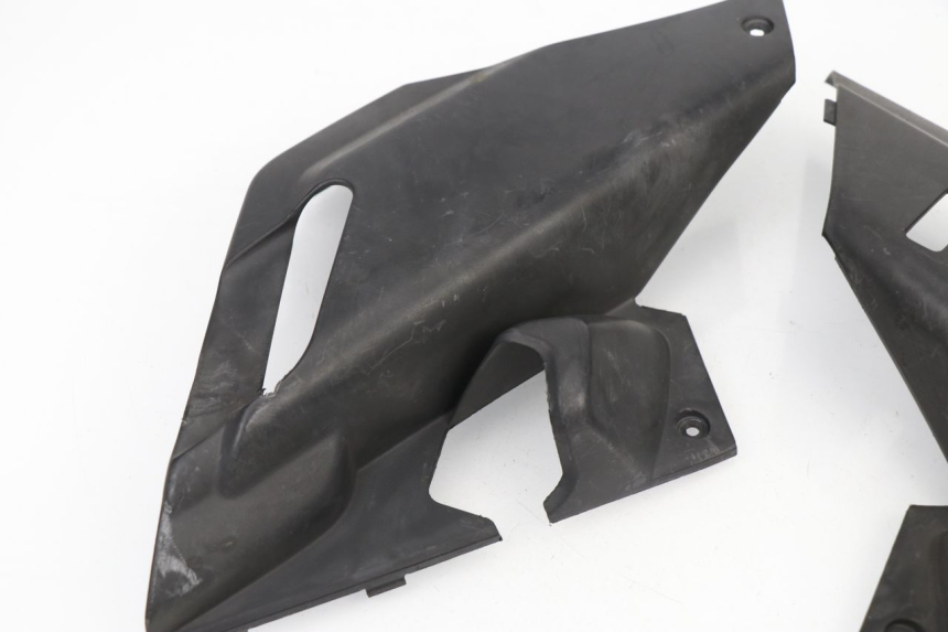 photo de UNDERSEAT COVER YAMAHA XMAX X-MAX 125 (2006 - 2009)