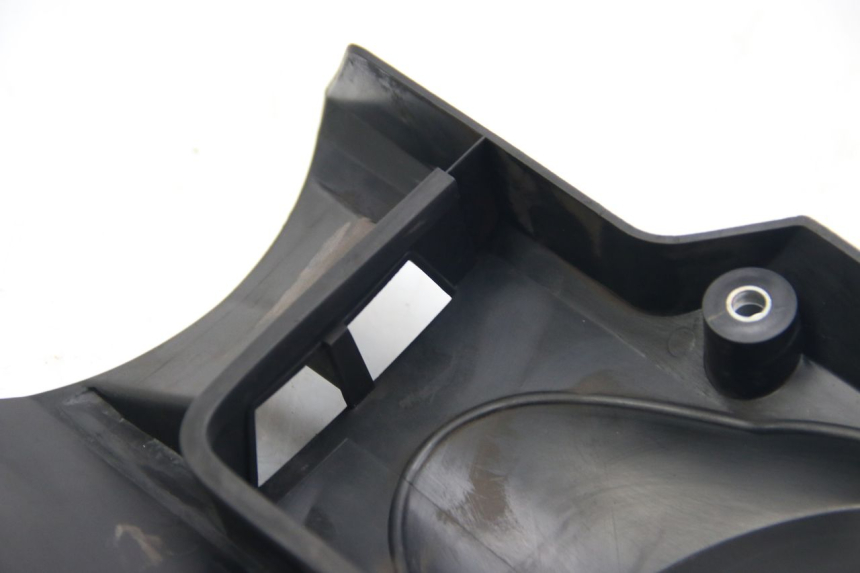 photo de TRANSMISSION COVER SUZUKI SIXTEEN 125 (2008 - 2010)