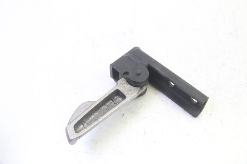 photo de REAR RIGHT FOOTREST QUADRO 4 4D 350 (2015 - 2018)