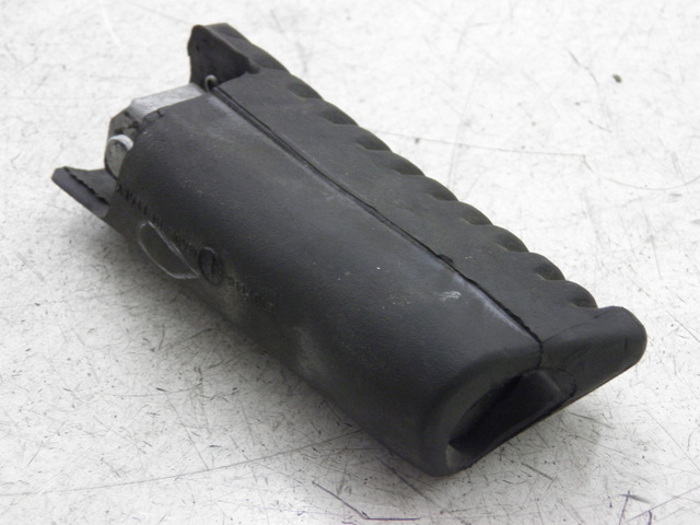 photo de REAR RIGHT FOOTREST APRILIA LEONARDO 125 (1999 - 2001)