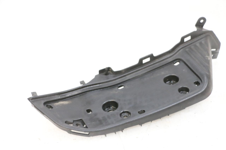 photo de REAR RIGHT FOOTREST SUZUKI BURGMAN 650 (2013 - 2020)