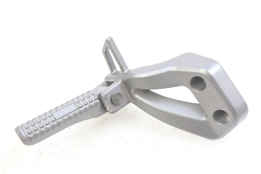 photo de REAR RIGHT FOOTREST ORCAL CAVARO 4T 50 (2019 - 2023)