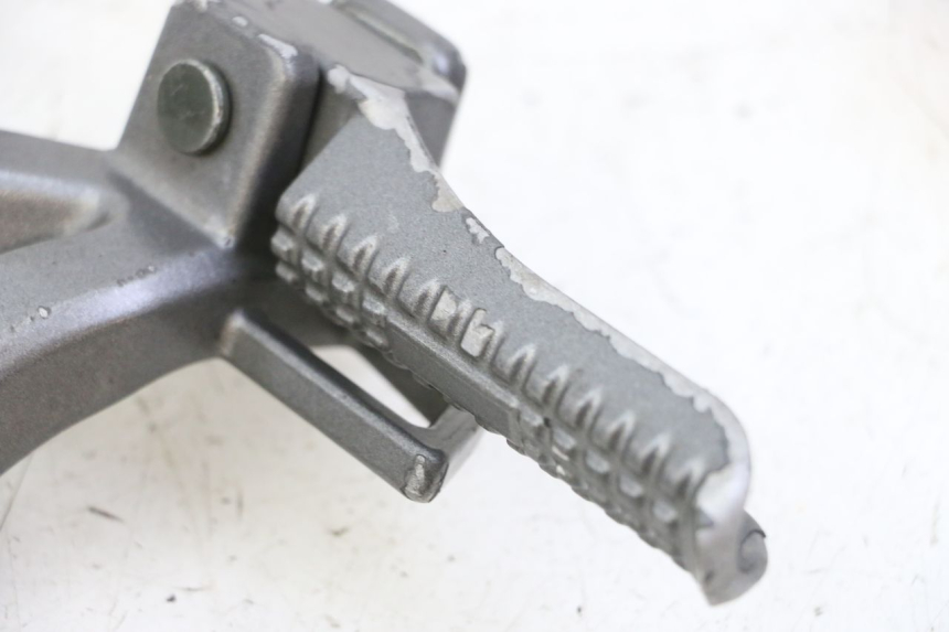 photo de REAR RIGHT FOOTREST ORCAL CAVARO 4T 50 (2019 - 2023)