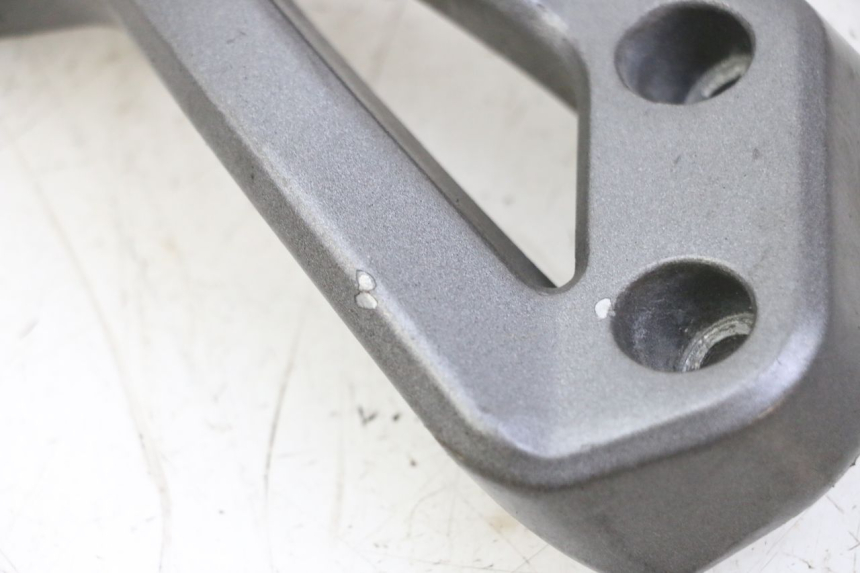 photo de REAR RIGHT FOOTREST ORCAL CAVARO 4T 50 (2019 - 2023)