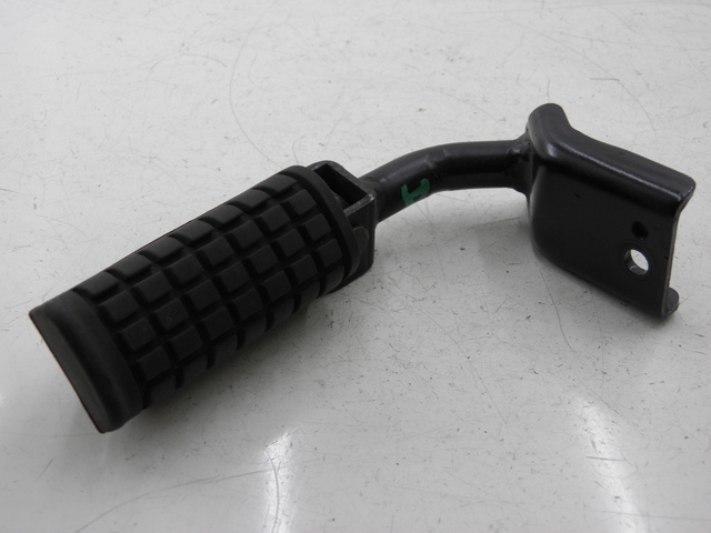 photo de REAR RIGHT FOOTREST DAELIM S2 FI 125 (2008 - 2017)