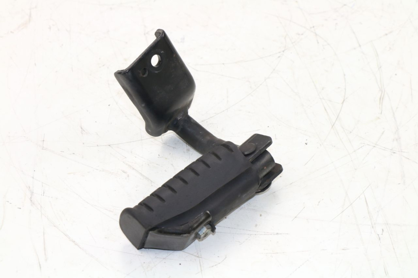 photo de REAR RIGHT FOOTREST DAELIM S2 FI 125 (2008 - 2017)