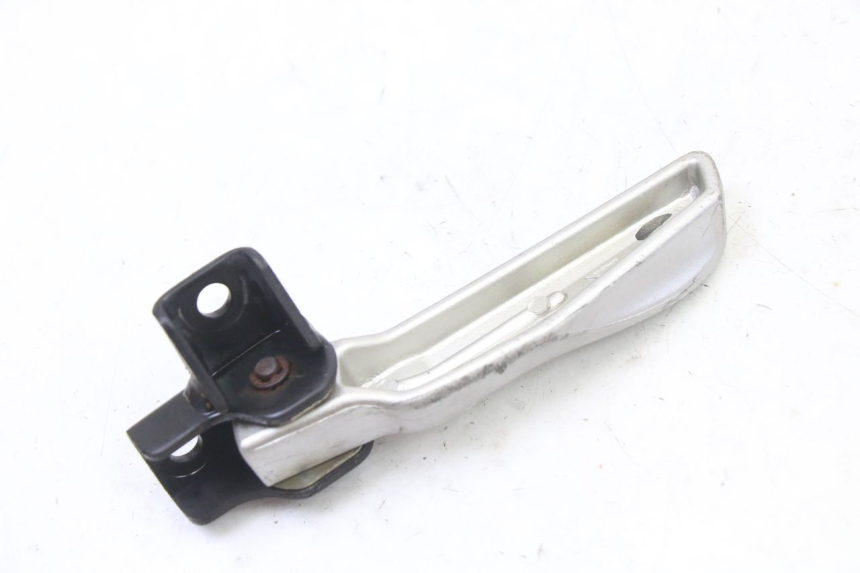 photo de REAR RIGHT FOOTREST SYM FIDDLE 3 III 125 (2014 - 2020)