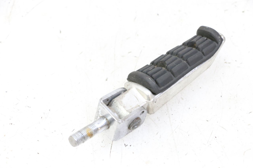 photo de REAR RIGHT FOOTREST YAMAHA FJ 36Y 1100 (1984 - 1985)