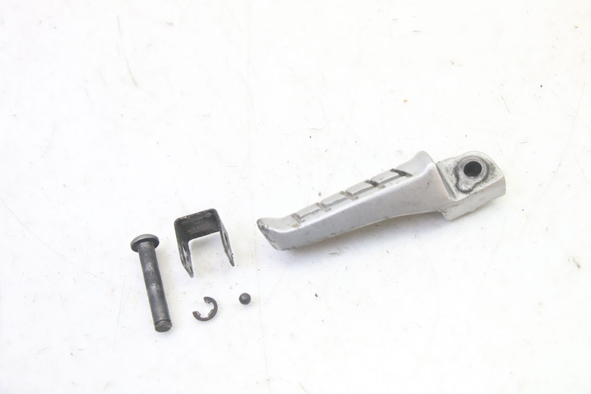 photo de REAR RIGHT FOOTREST BMW G310 R 310 (2016 - 2020)