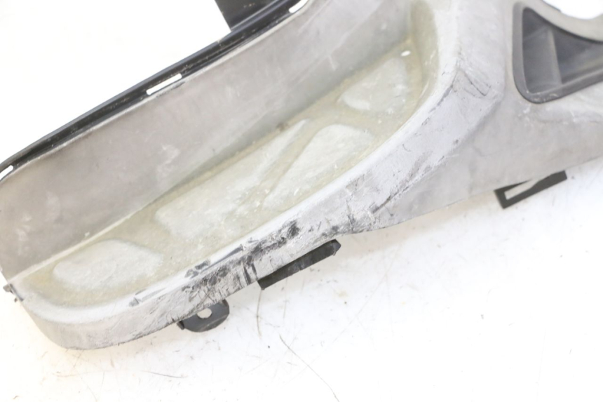 photo de REAR RIGHT FOOTREST KYMCO GRAND DINK 125 (2008 - 2014)