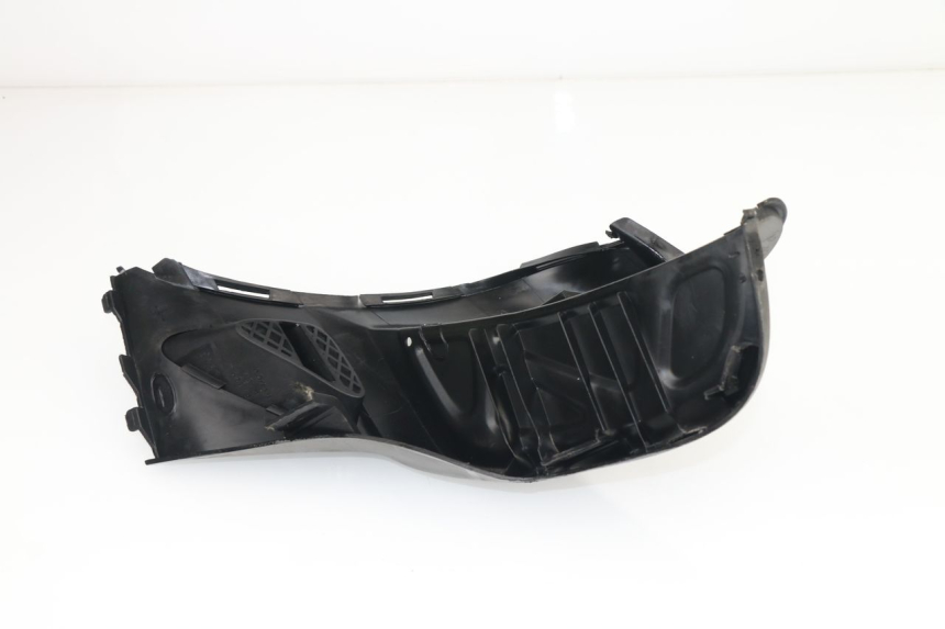 photo de REAR RIGHT FOOTREST KYMCO GRAND DINK 125 (2002 - 2007)