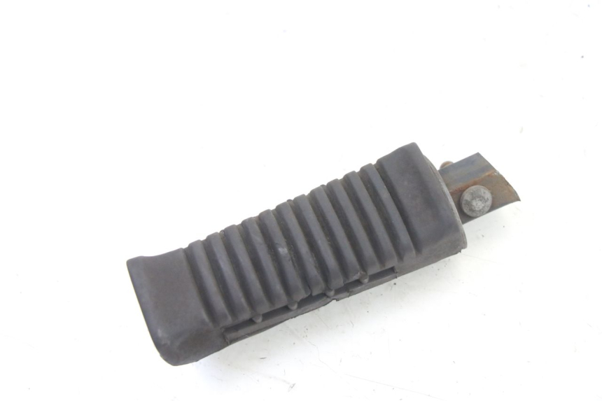 photo de REAR RIGHT FOOTREST SUZUKI GS GSE 500 (2001 - 2003)
