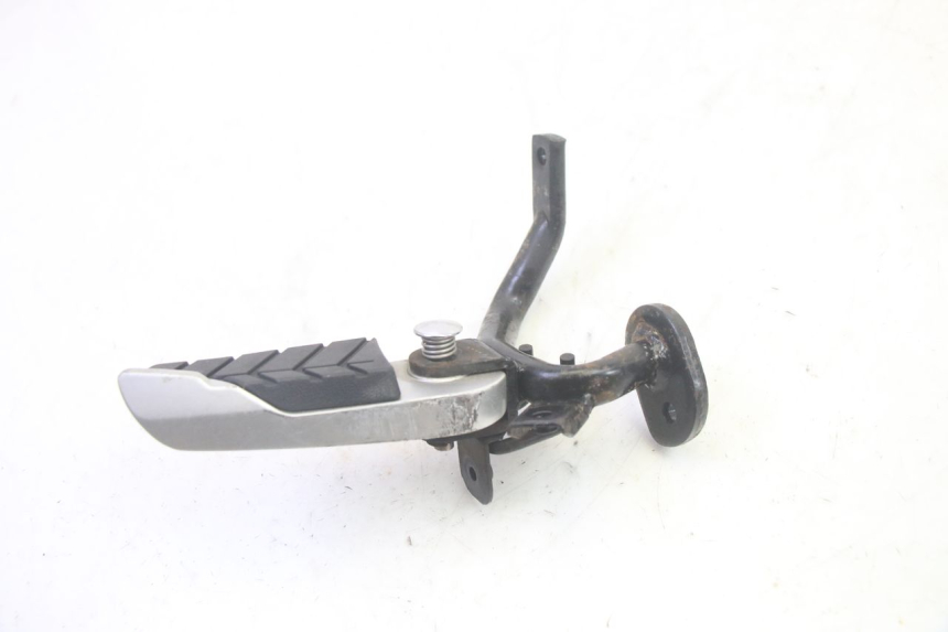 photo de REAR RIGHT FOOTREST SYM GTS EVO 125 (2009 - 2013) - Component detail