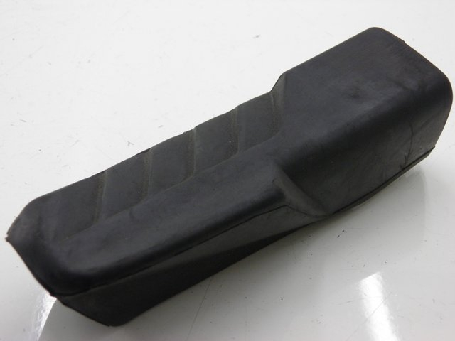 photo de REAR RIGHT FOOTREST HONDA FES S-WING SWING 125 (2007 - 2015)