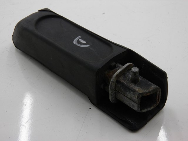 photo de REAR RIGHT FOOTREST HONDA FES S-WING SWING 125 (2007 - 2015)