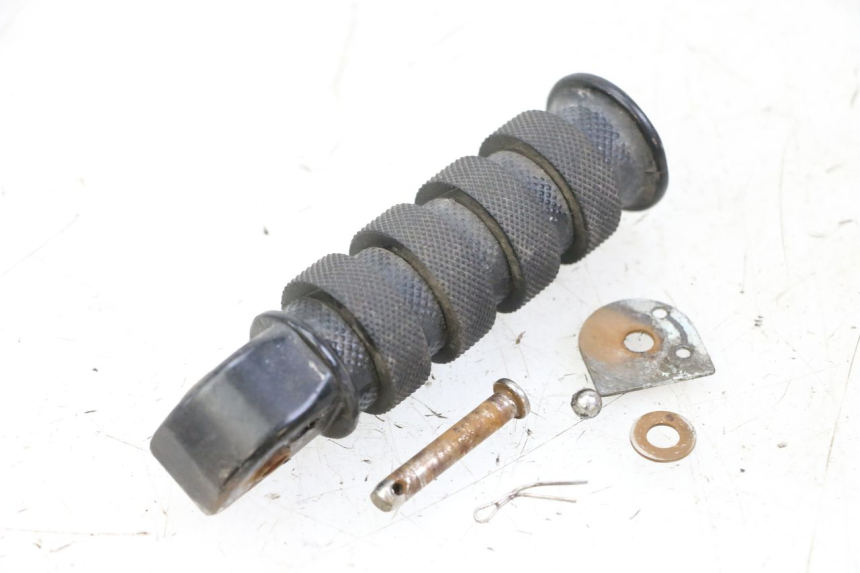 photo de REAR RIGHT FOOTREST KEEWAY K-LIGHT KLIGHT 125 (2018 - 2025)