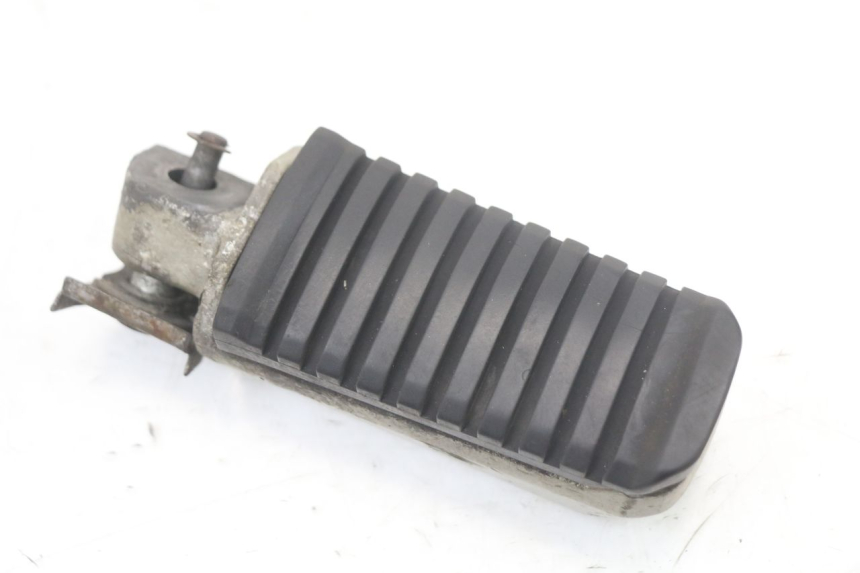 photo de REAR RIGHT FOOTREST KAWASAKI GTR 1000 (1994 - 2004)