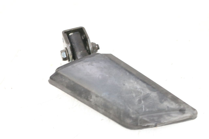 photo de RIGHT REAR FOOTREST PEUGEOT KISBEE 2T 50 (2010 - 2017) - Fixing points details