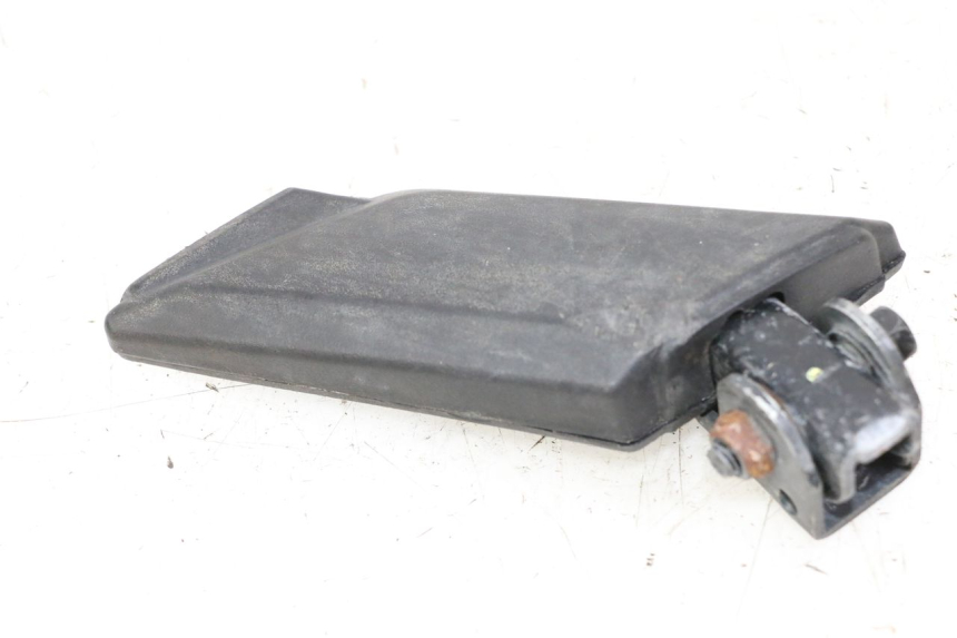photo de REAR RIGHT FOOTREST PEUGEOT KISBEE 4T 50 (2018 - 2022)