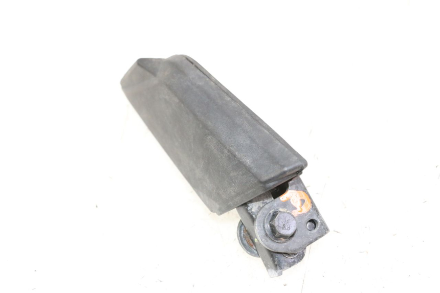 photo de REAR RIGHT FOOTREST PEUGEOT KISBEE 4T 50 (2018 - 2022)