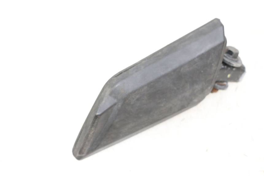 photo de REAR RIGHT FOOTREST PEUGEOT KISBEE 4T 50 (2018 - 2022)