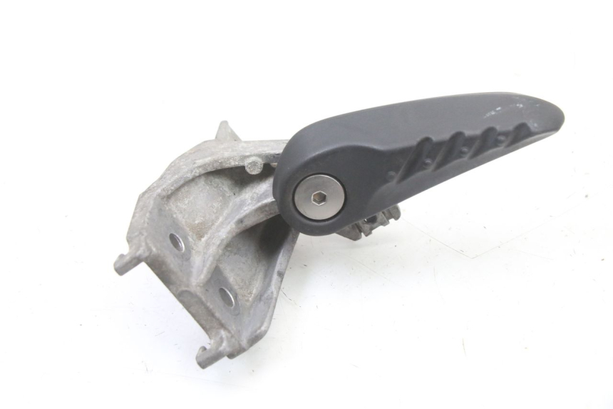 photo de REAR RIGHT FOOTREST MBK OVETTO ONE 2T 50 (2013 - 2017)