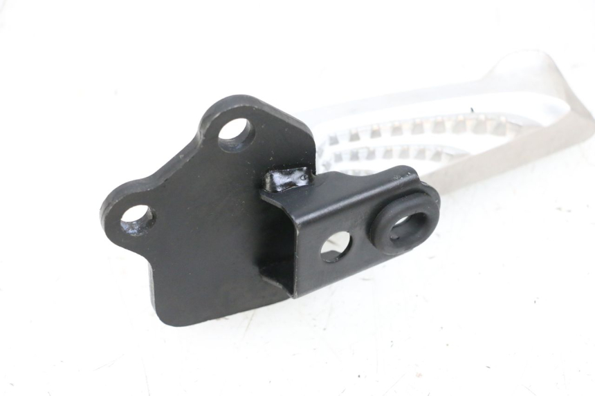 photo de REAR RIGHT FOOTREST YAMAHA NEO'S CORE 1 (2022 - 2026) - Component detail
