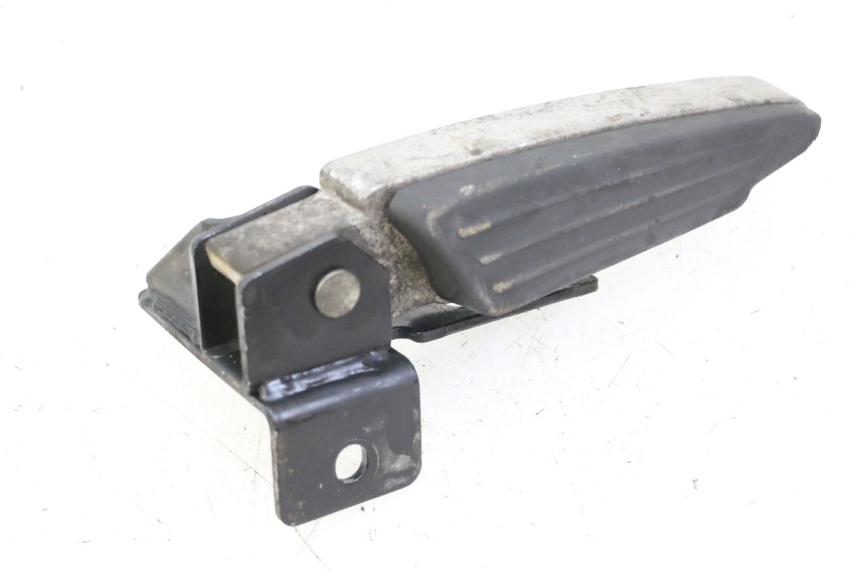 photo de RIGHT REAR FOOTREST PEUGEOT CITYSTAR 125 (2011 - 2017)