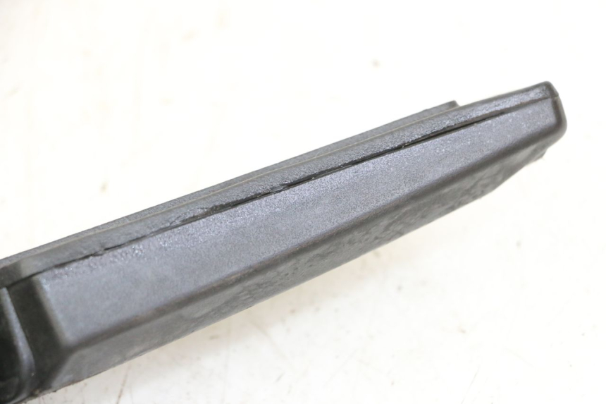 photo de RIGHT REAR FOOTREST PEUGEOT KISBEE 4T 50 (2010 - 2017)