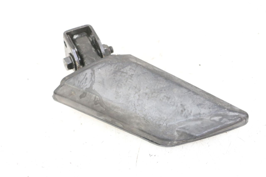 photo de RIGHT REAR FOOTREST PEUGEOT KISBEE 4T 50 (2010 - 2017)