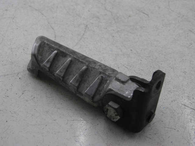 photo de REAR RIGHT FOOTREST PEUGEOT LUDIX 50 (2005 - 2007)