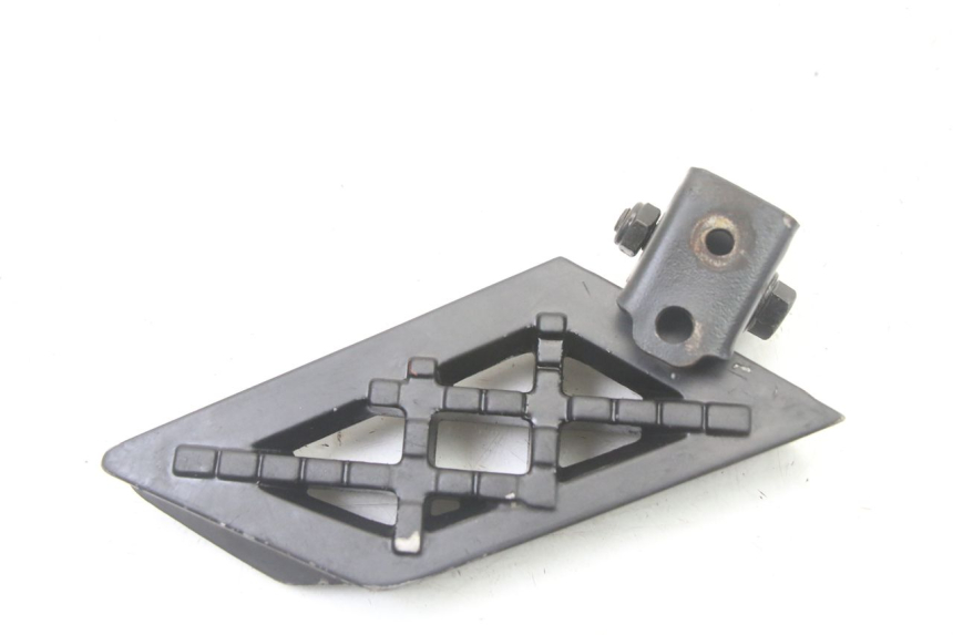 photo de REAR RIGHT FOOTREST PEUGEOT STREETZONE I 2T 50 (2018 - 2020)