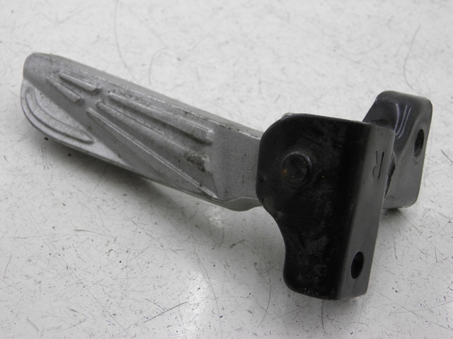 photo de REAR RIGHT FOOTREST PEUGEOT TWEET 125 (2010 - 2017)