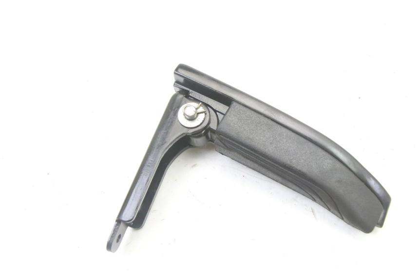 photo de REAR RIGHT FOOTREST PIAGGIO MP3 500 (2014 - 2016)