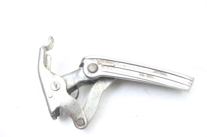 photo de RIGHT REAR FOOTREST PIAGGIO VESPA GRANTURISMO 125 (2003 - 2007)