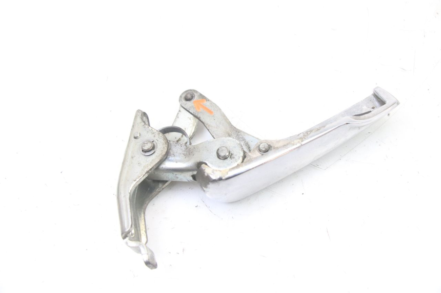 photo de RIGHT REAR FOOTREST PIAGGIO VESPA GRANTURISMO 125 (2003 - 2007)