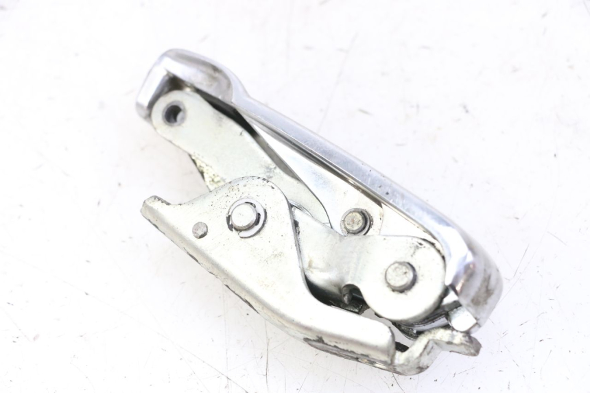 photo de REAR RIGHT FOOTREST PIAGGIO VESPA GRANTURISMO 200 (2004 - 2005)