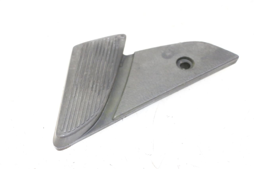 photo de REAR RIGHT FOOTREST PIAGGIO VESPA LX 150 (2005 - 2013)