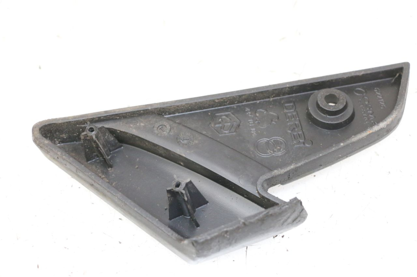 photo de REAR RIGHT FOOTREST PIAGGIO VESPA LX 150 (2005 - 2013)