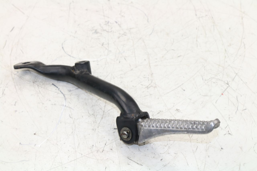 photo de REAR RIGHT FOOTREST GILERA RUNNER 50 (1999 - 2005)